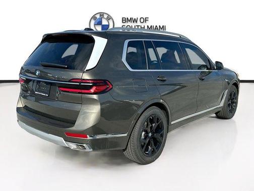 2026 BMW X7 xDrive40i