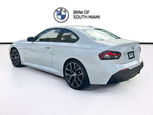 2024 BMW 230 i