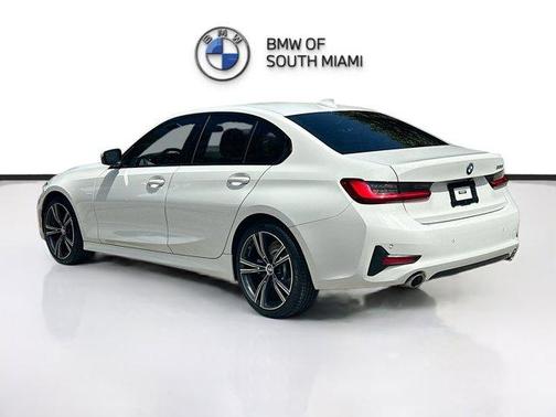 2022 BMW 330 i