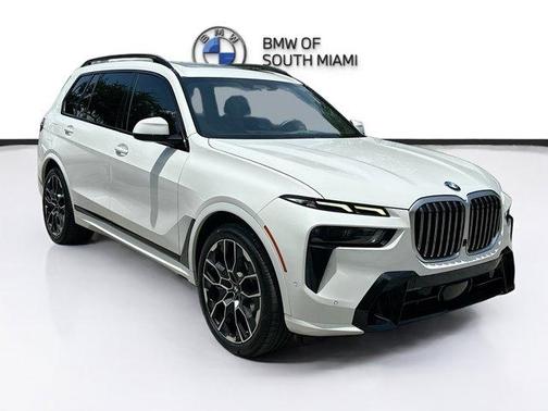 Alpine White 2023 BMW X7 xDrive40i