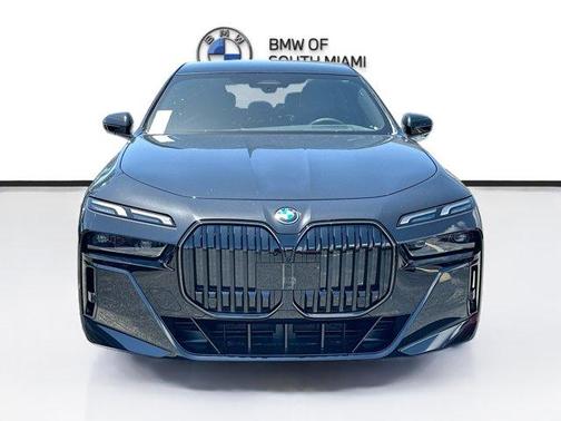 Black Sapphire Metallic 2026 BMW i7 EDrive50