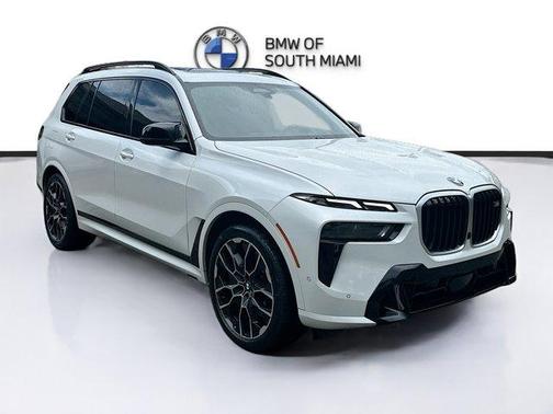 Mineral White Metallic 2025 BMW X7 M60i