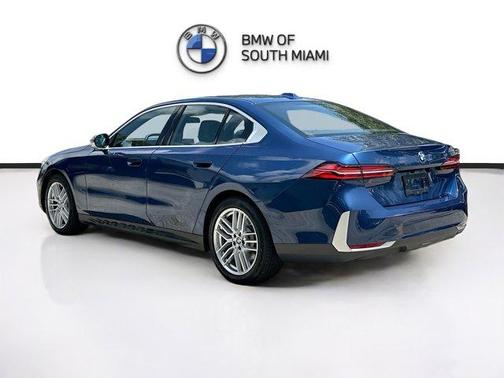 2024 BMW 530 i