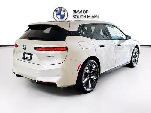 2026 BMW iX xDrive60