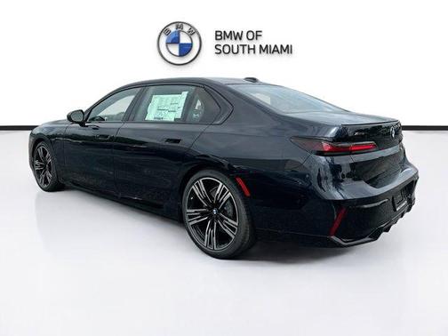 2026 BMW 750e xDrive