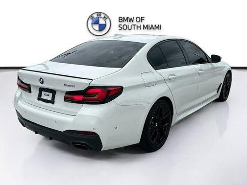 Alpine White 2023 BMW 540 i