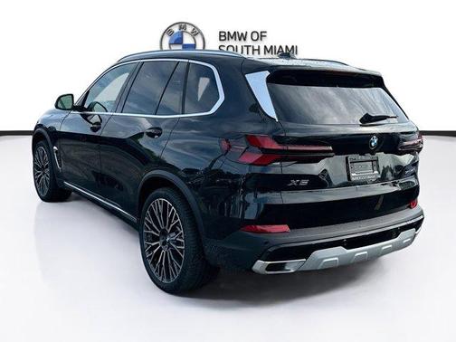 Black Sapphire Metallic 2026 BMW X5 sDrive40i