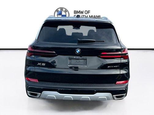 Black Sapphire Metallic 2026 BMW X5 sDrive40i