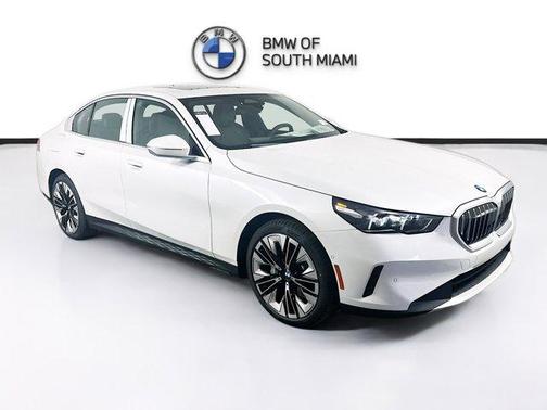 2025 BMW 530 i