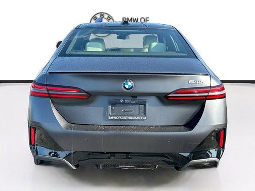 Deep Gray 2027 BMW 530 i