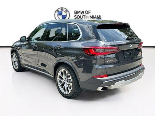 Dark Graphite Metallic 2023 BMW X5 xDrive40i