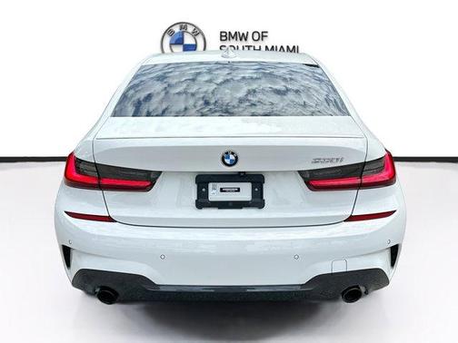 Alpine White 2022 BMW 330 i