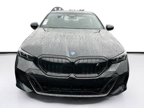 Black Sapphire Metallic 2026 BMW i5 eDrive40