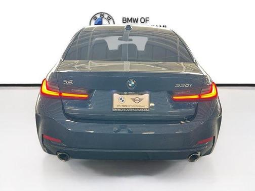 2023 BMW 330 i