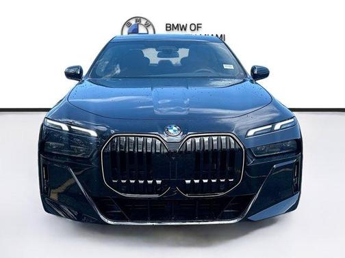 2025 BMW 760 760i xDrive