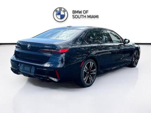 2025 BMW 760 760i xDrive