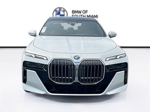 2026 BMW 740 i