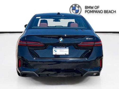 Black Sapphire Metallic 2026 BMW 530 i
