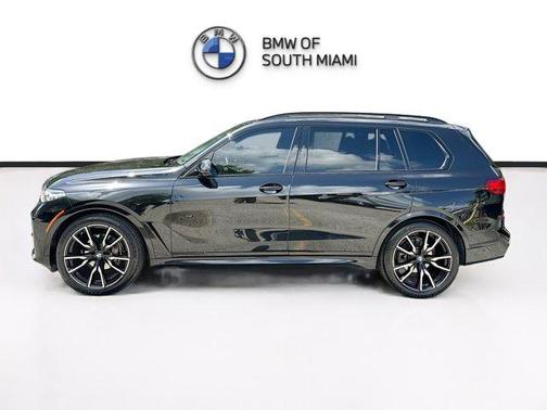 Black Sapphire Metallic 2022 BMW X7 xDrive40i