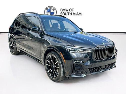 Black Sapphire Metallic 2022 BMW X7 xDrive40i