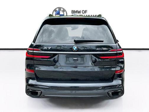 Black Sapphire Metallic 2024 BMW X7 xDrive40i