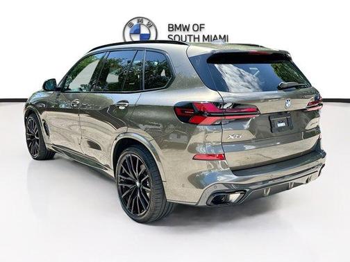 Manhattan Green Metallic 2024 BMW X5 sDrive40i