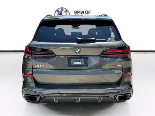 Manhattan Green Metallic 2024 BMW X5 sDrive40i