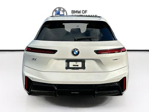 Mineral White Metallic 2026 BMW iX xDrive60