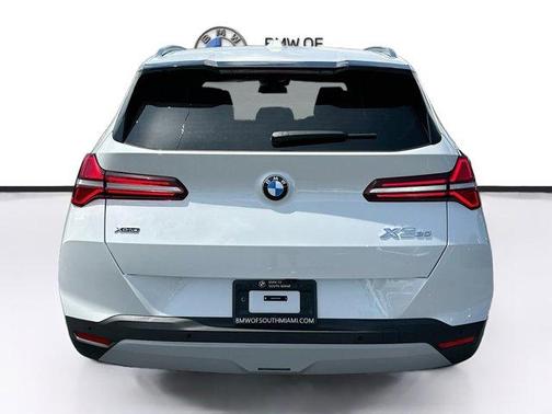 Mineral White Metallic 2026 BMW X3 30 xDrive