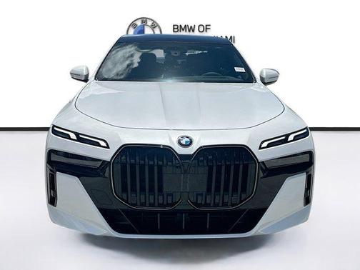 2025 BMW 760 760i xDrive