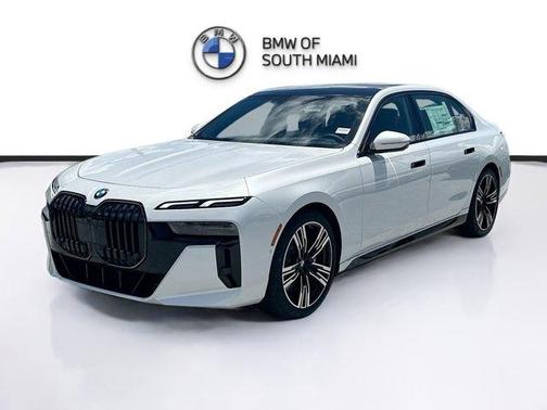 2025 BMW 760 760i xDrive