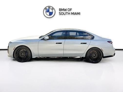 2025 BMW 760 760i xDrive