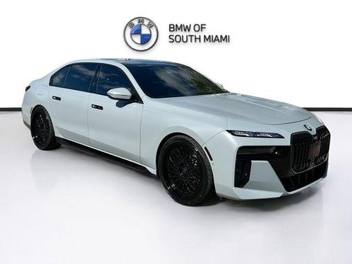 2025 BMW 760 760i xDrive