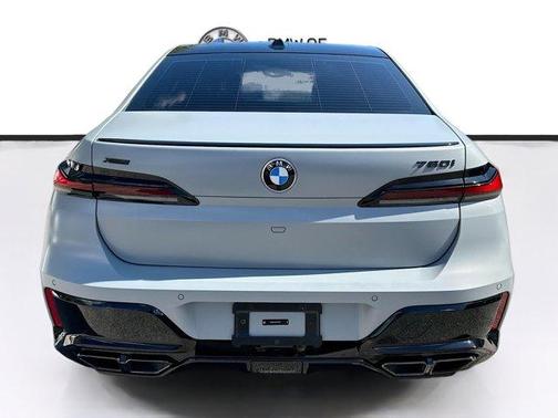 2025 BMW 760 760i xDrive