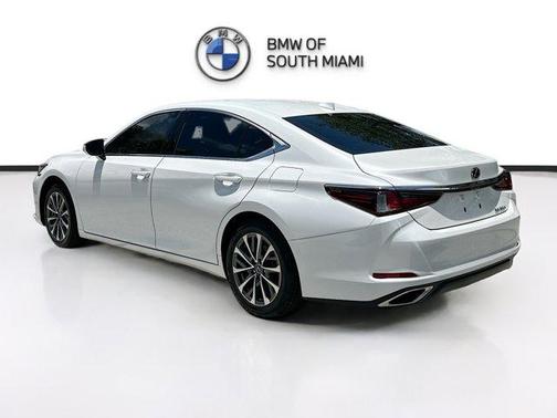 2022 Lexus ES 350 Base
