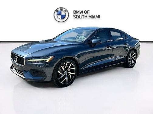 2020 Volvo S60 T5 Momentum