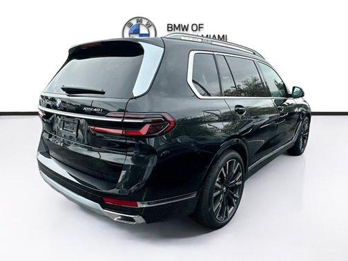 Black Sapphire Metallic 2026 BMW X7 xDrive40i