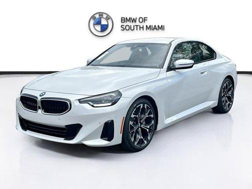 2025 BMW 230 i