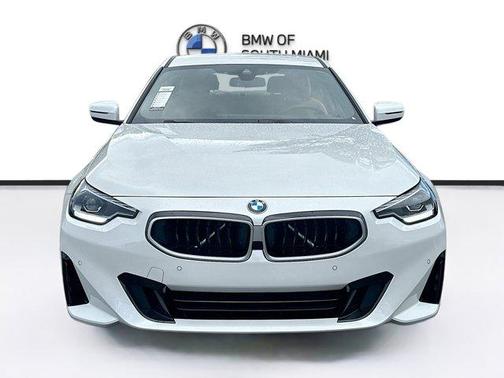 2025 BMW 230 i