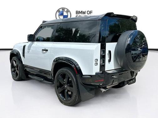 2023 Land Rover Defender 90 V8