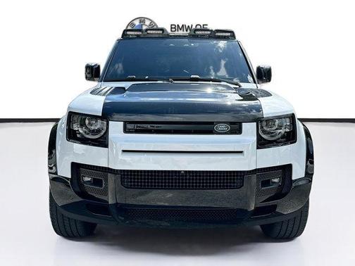 2023 Land Rover Defender 90 V8