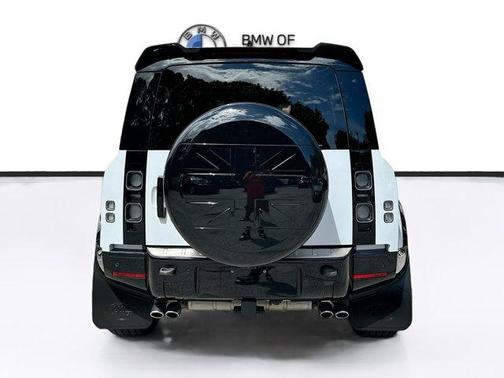 2023 Land Rover Defender 90 V8