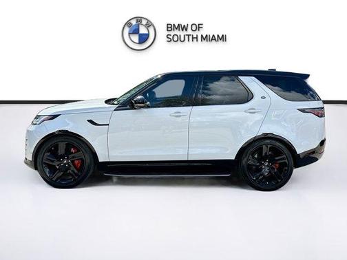 Fuji White 2024 Land Rover Discovery P360 Dynamic SE