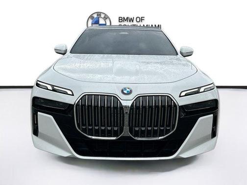 2024 BMW 740 i
