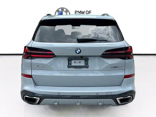 Gray Metallic 2024 BMW X5 xDrive40i