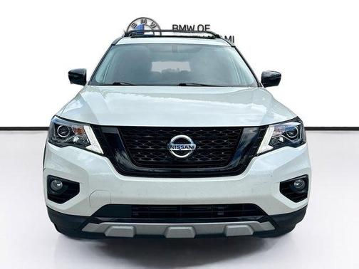 2020 Nissan Pathfinder SL