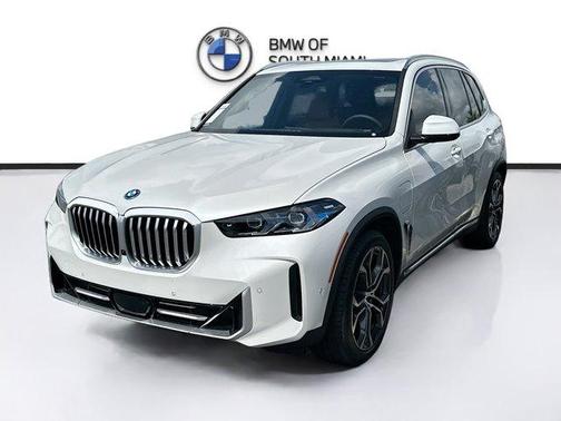 Mineral White Metallic 2026 BMW X5 PHEV xDrive50e