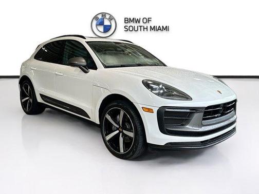 2023 Porsche Macan T