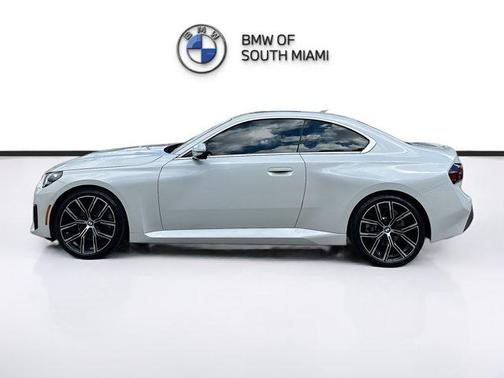 2023 BMW 230 i