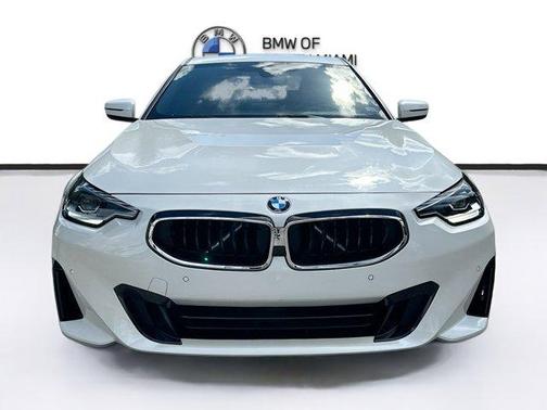 2023 BMW 230 i